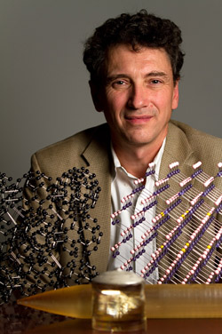 Engineering dean Art Ramirez awarded APS McGroddy Prize
