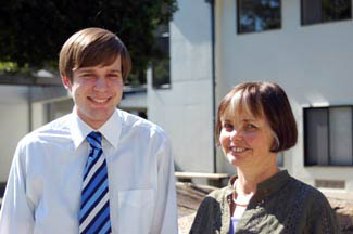 Linguistics professor receives Dizikes Award for teaching in Humanities