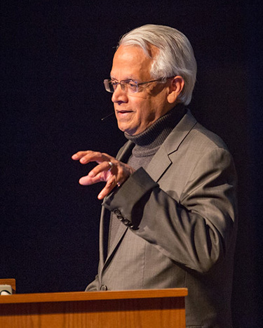 Climate change experts focus on solutions in face of shifting U.S. policy