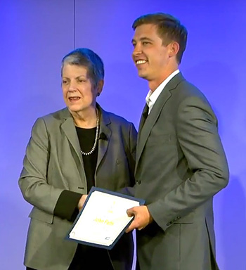 Graduate student John Felts takes second place in UC Grad Slam