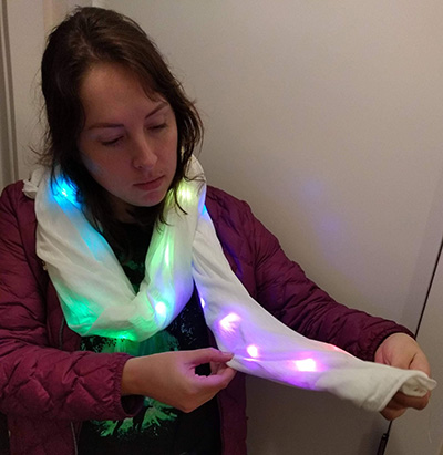 Sparking middle schoolers’ interest in computing through ‘social wearables’