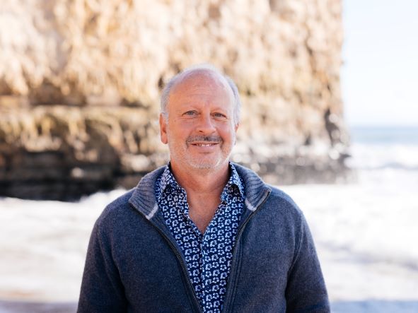 UCSC marine sciences professor to lead new Center for Coastal Climate Resilience