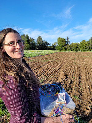 Electrical engineer wins award to support improvement of efficient, low-cost agricultural soil sensor systems