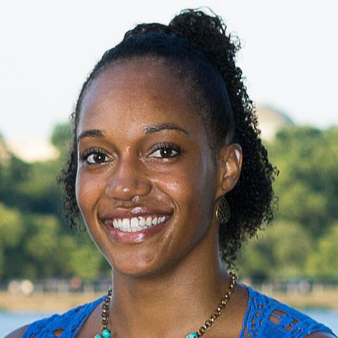 Alumna Alexis Jackson takes the lessons from the Pacific Coast near UCSC to the environmental policy tables of California