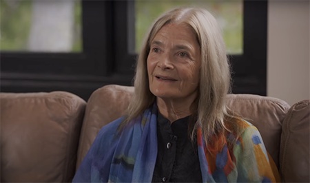 Alumna Lisa Rose celebrates legacy of support for Crown College