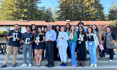 Stay connected with the Latino Alumni Network