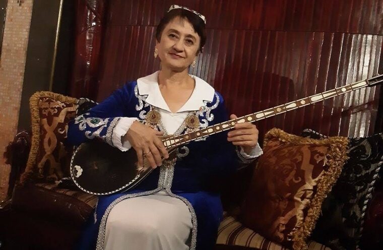 UCSC Central Asian Ensemble honors traditional Uzbek music with special guest master dutarist  Rozibi Khodjaeva