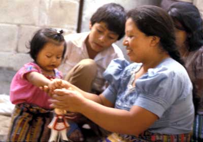 Traditional Mayan collaboration practices show both changes and resilience after decades of globalization