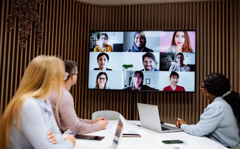 What psychology research says about virtual communication