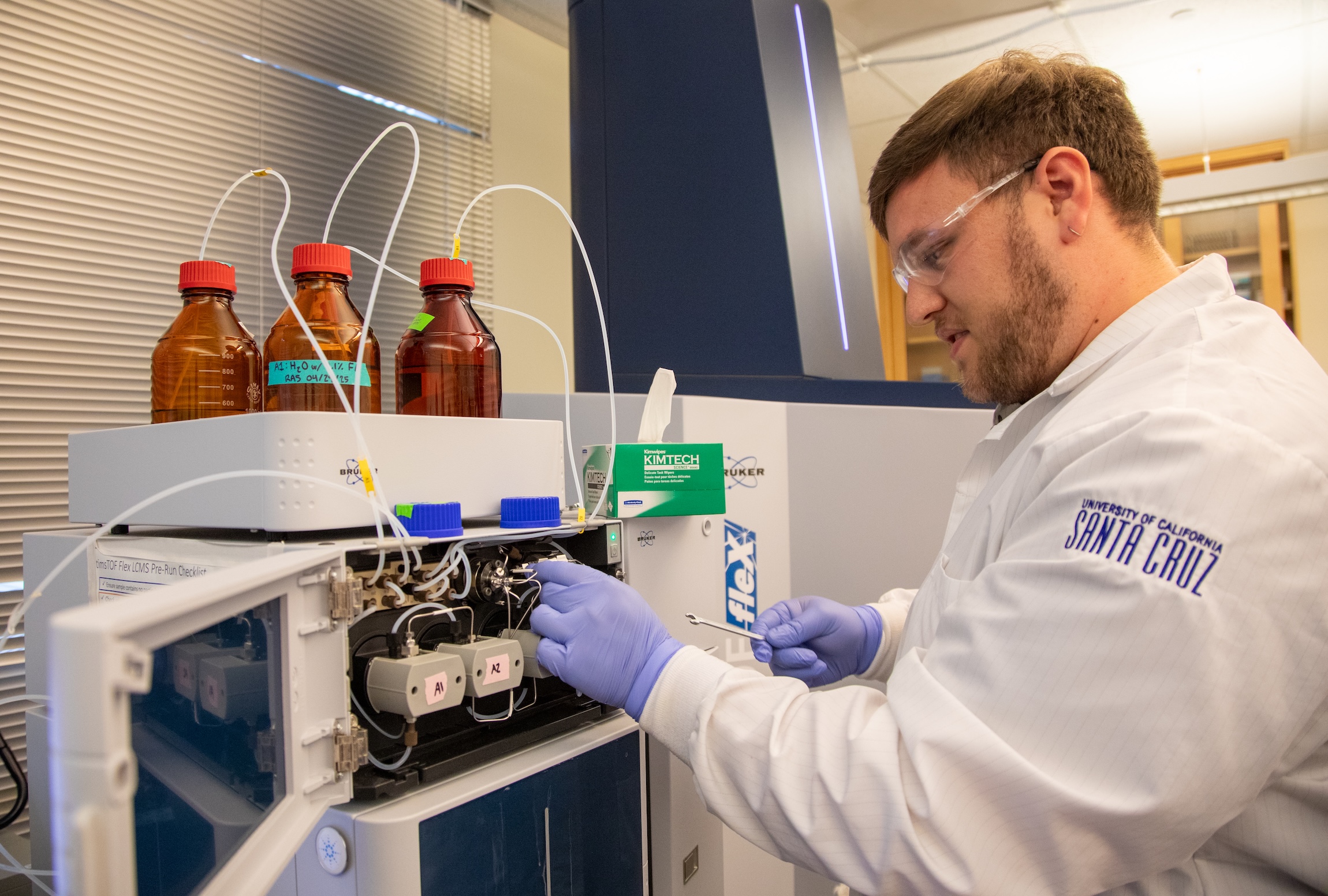 UC Santa Cruz researcher doing a lab experiment