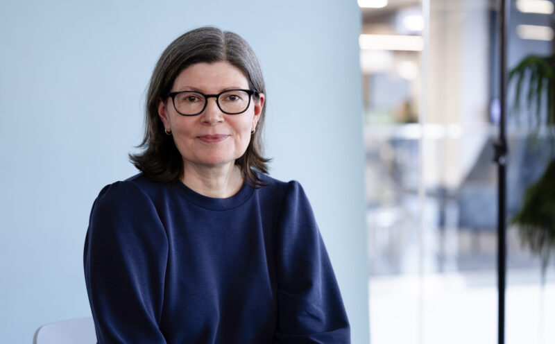 Thirty years of investing in communities: Alumna Shannon Lawder on language, philanthropy, and following your passion